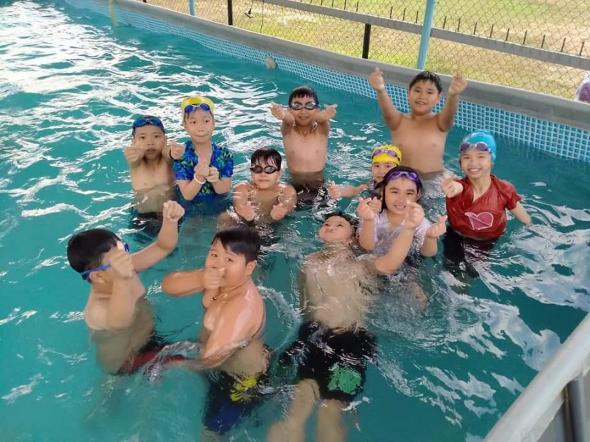 Mở các lớp dạy bơi lội cho trẻ em dịp hè