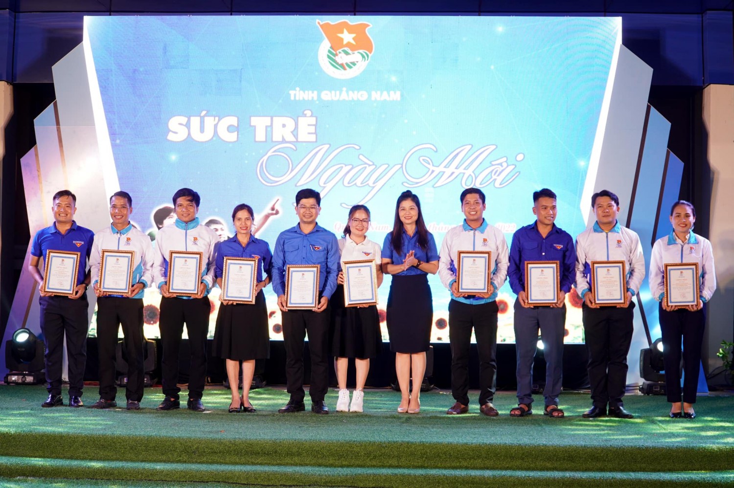 Huyện đoàn Nam Trà My nhận  giải thưởng công trình thanh niên chào mừng Đại hội