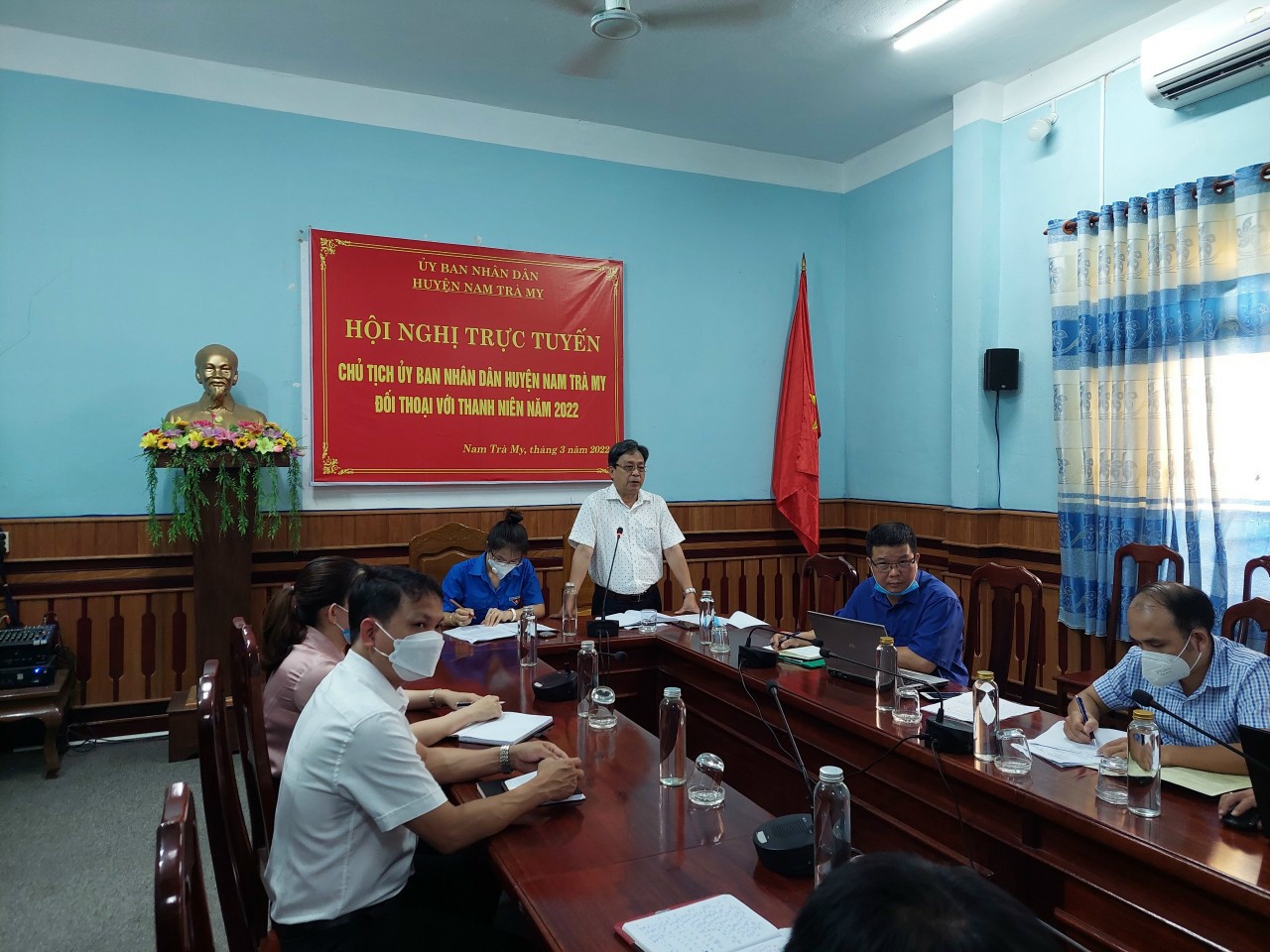 Chủ tịch UBND huyện Nam Trà My đối thoại với thanh niên về chủ đề khởi nghiệp, lập nghiệp năm 2022