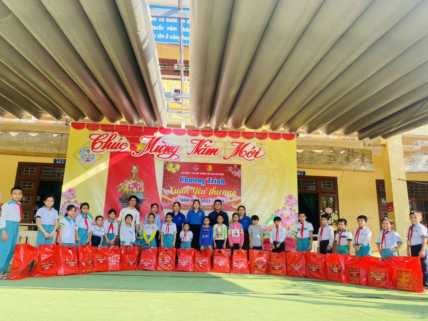 Liên đội Trường Tiểu học Kim Đồng thực hiện tốt việc hỗ trợ, giúp đỡ thiếu nhi có hoàn cảnh khó khăn