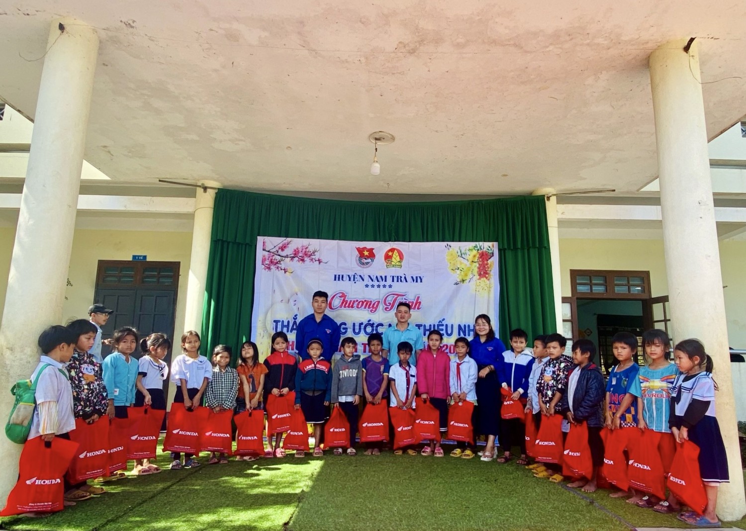 Chương trình “Thắp sáng ước mơ thiếu nhi Việt Nam” gắn với hoạt động trải nghiệm