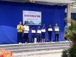 Liên đội PTDTBT THCS Trà Vinh trao giải thưởng cho các khối lớp đạt giải